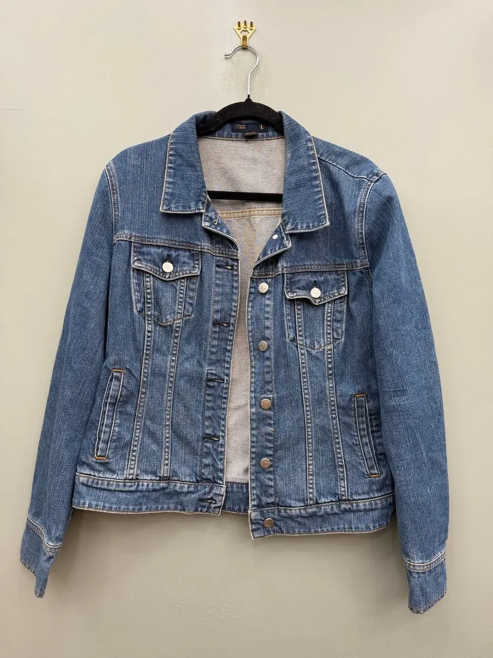 J.Crew Denim Jacket Women's Large Classic Trucker Jean Jacket Blue - Picture 1 of 3